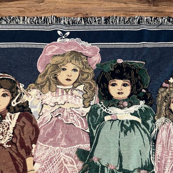 Chatham Vintage Collectors Porcelain Dolls Woven Throw Blanket - Picture 4 of 6